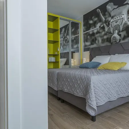 Hall Apart&rooms 3*